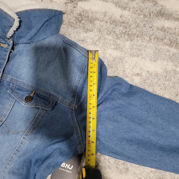Denim Sherpa-Lined Jacket - Picture 16 of 16